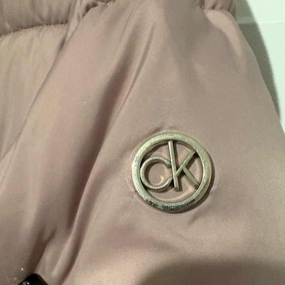 Calvin Klein Women's Long Puffer Jacket in Soft Pink Size Large - Picture 7 of 11